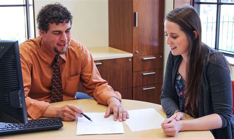 Academic advising and consulting — Faculty of Economics and .